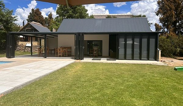 lalanathi-padel-court-slide-5